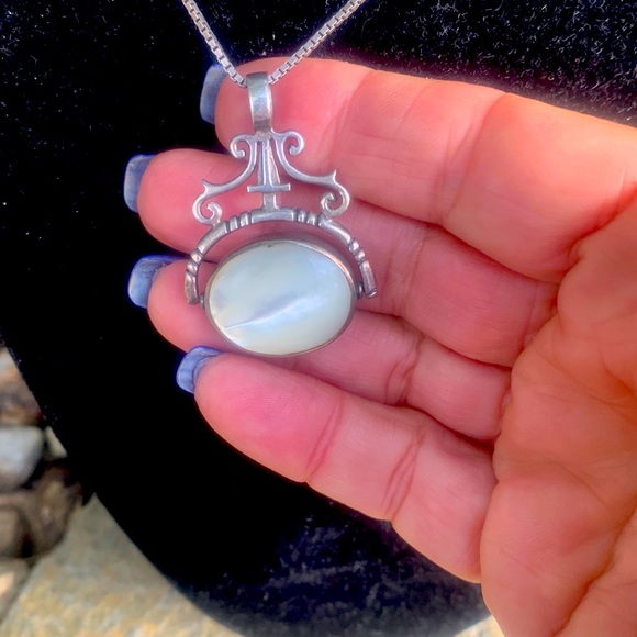 Reversible necklace - Picture 1 of 5